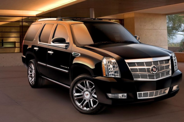 Do You Know About the Rights and Duties of a Limo Chauffeur?