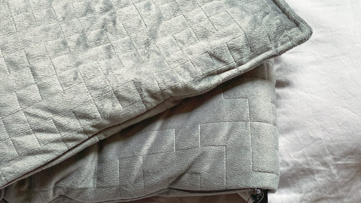 How to Wash a Weighted Blanket?